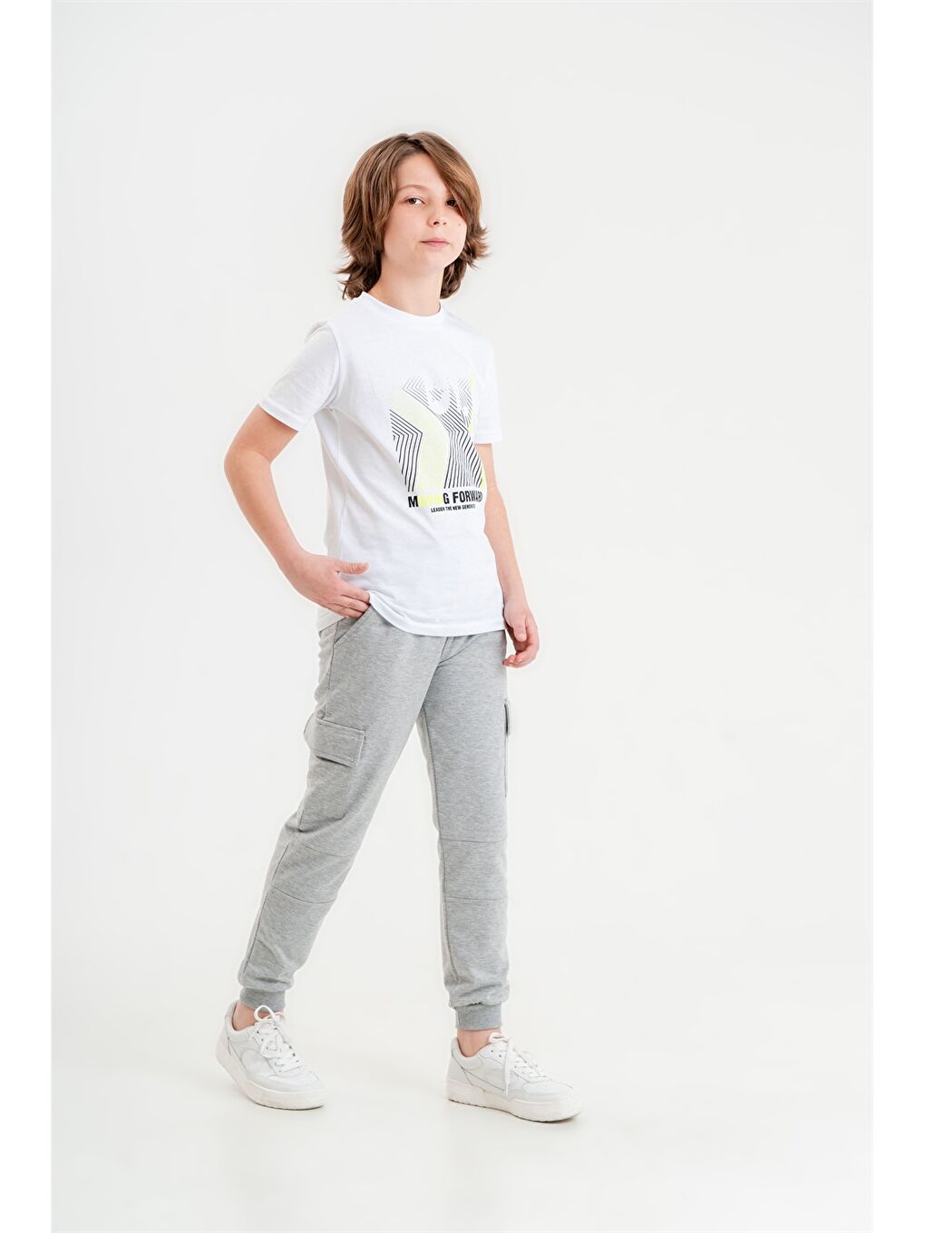 Gri Bisiklet Yaka Erkek Çocuk Tişört ve Eşofman Altı-1