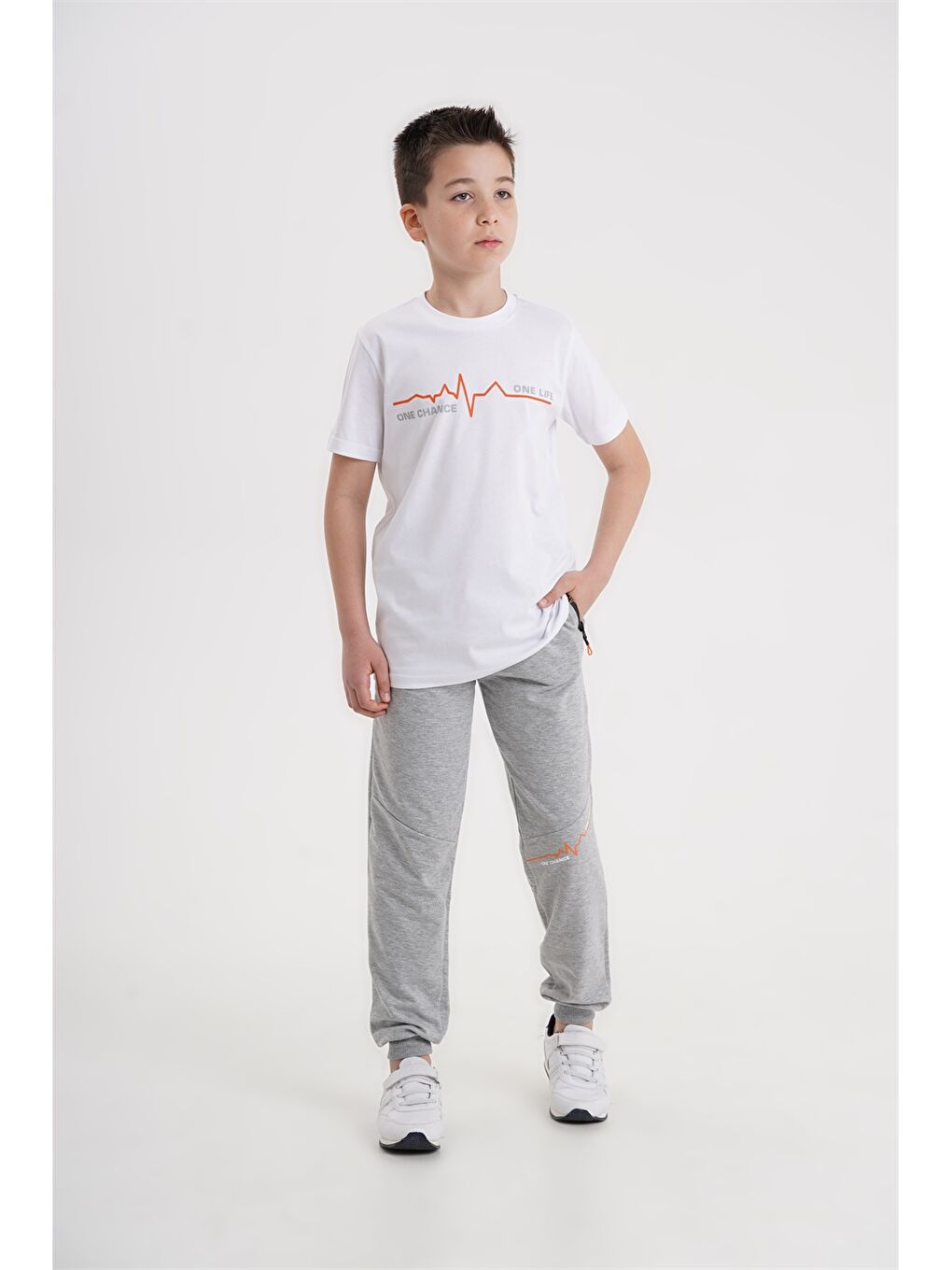 Gri Bisiklet Yaka Erkek Çocuk Tişört ve Eşofman Altı