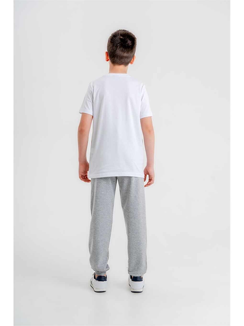 Gri Bisiklet Yaka Erkek Çocuk Tişört ve Eşofman Altı-2