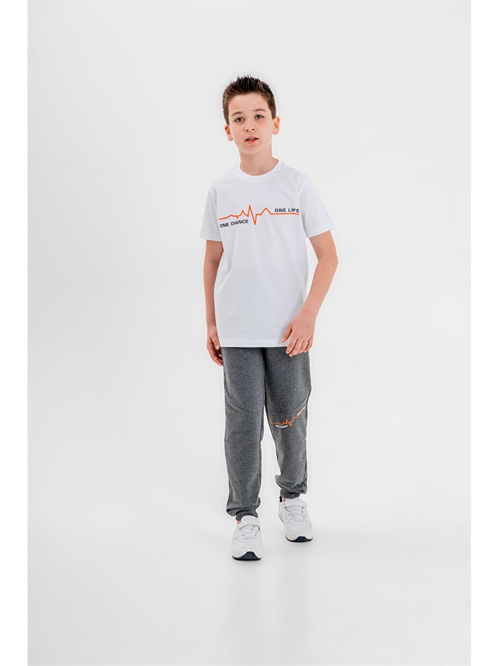 Antrasit Bisiklet Yaka Erkek Çocuk Tişört ve Eşofman Altı