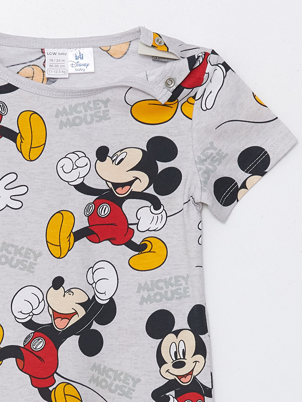 LCW baby Gri Bisiklet Yaka Kısa Kollu Mickey Mouse Baskılı Şortlu Erkek Bebek Pijama Takımı - 5