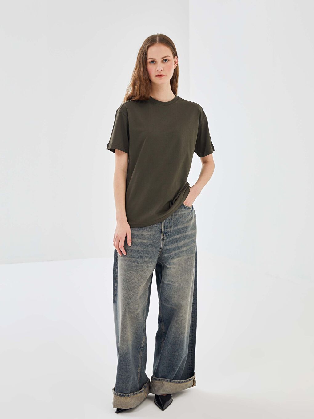 Haki Bisiklet Yaka Düz Kısa Kollu Kadın Tişört-2