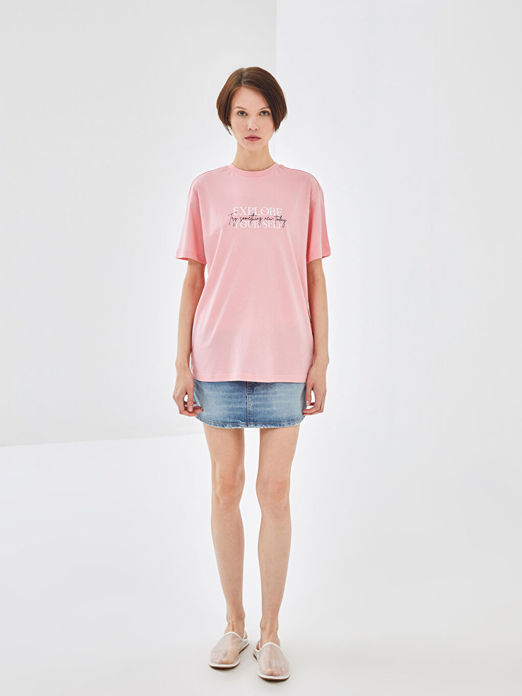 Pembe Bisiklet Yaka Baskılı Kısa Kollu Kadın Tişört-2