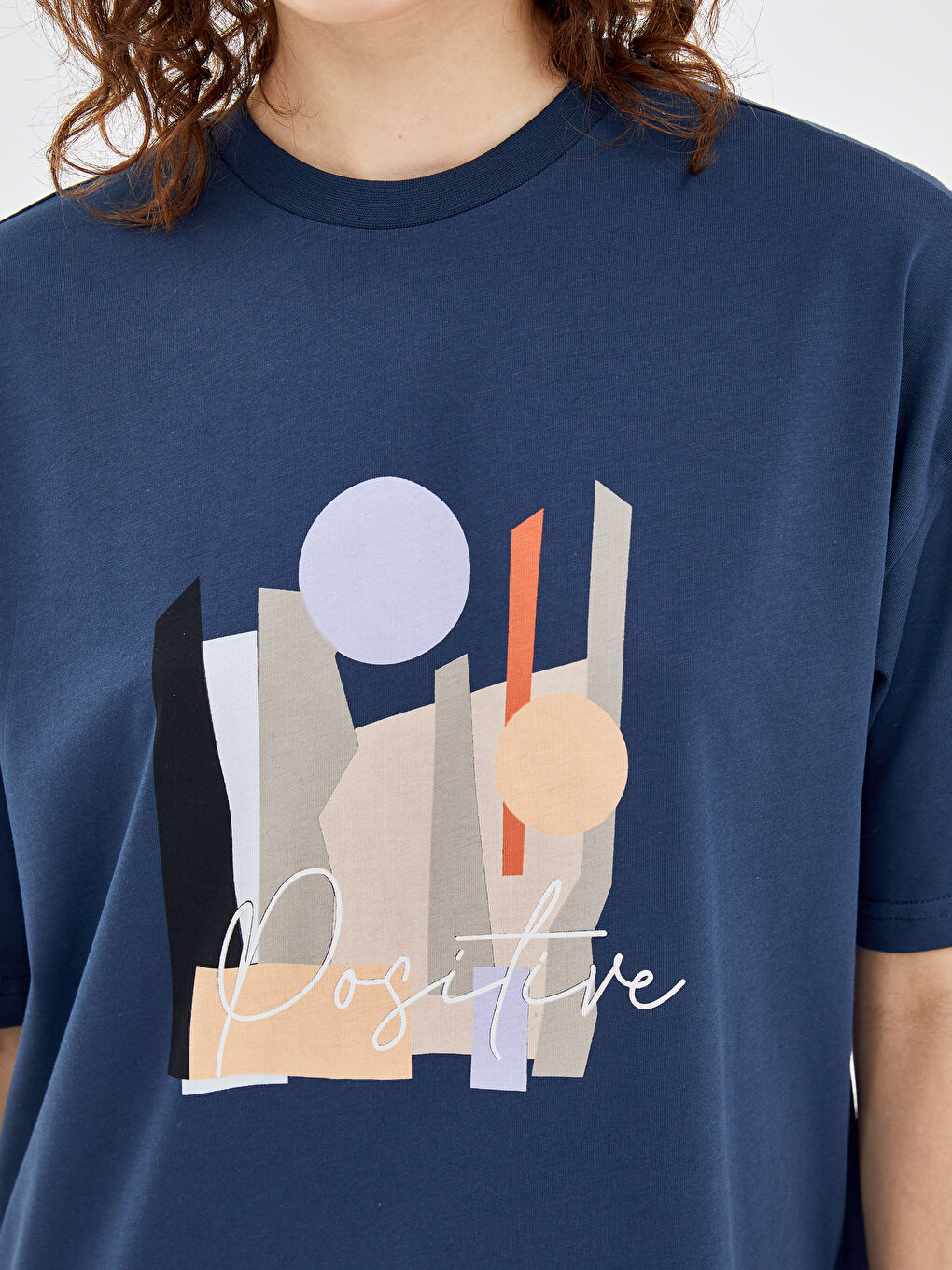 Lacivert Bisiklet Yaka Baskılı Kısa Kollu Kadın Tişört-3