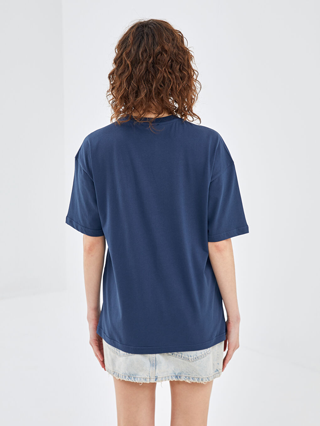 Lacivert Bisiklet Yaka Baskılı Kısa Kollu Kadın Tişört-4