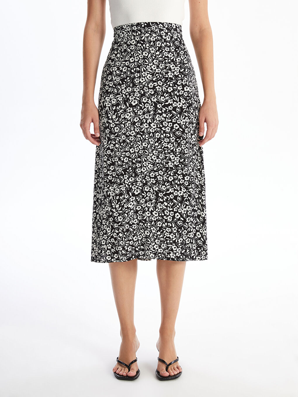 Siyah Beli Lastikli Çiçekli Kadın Etek-1