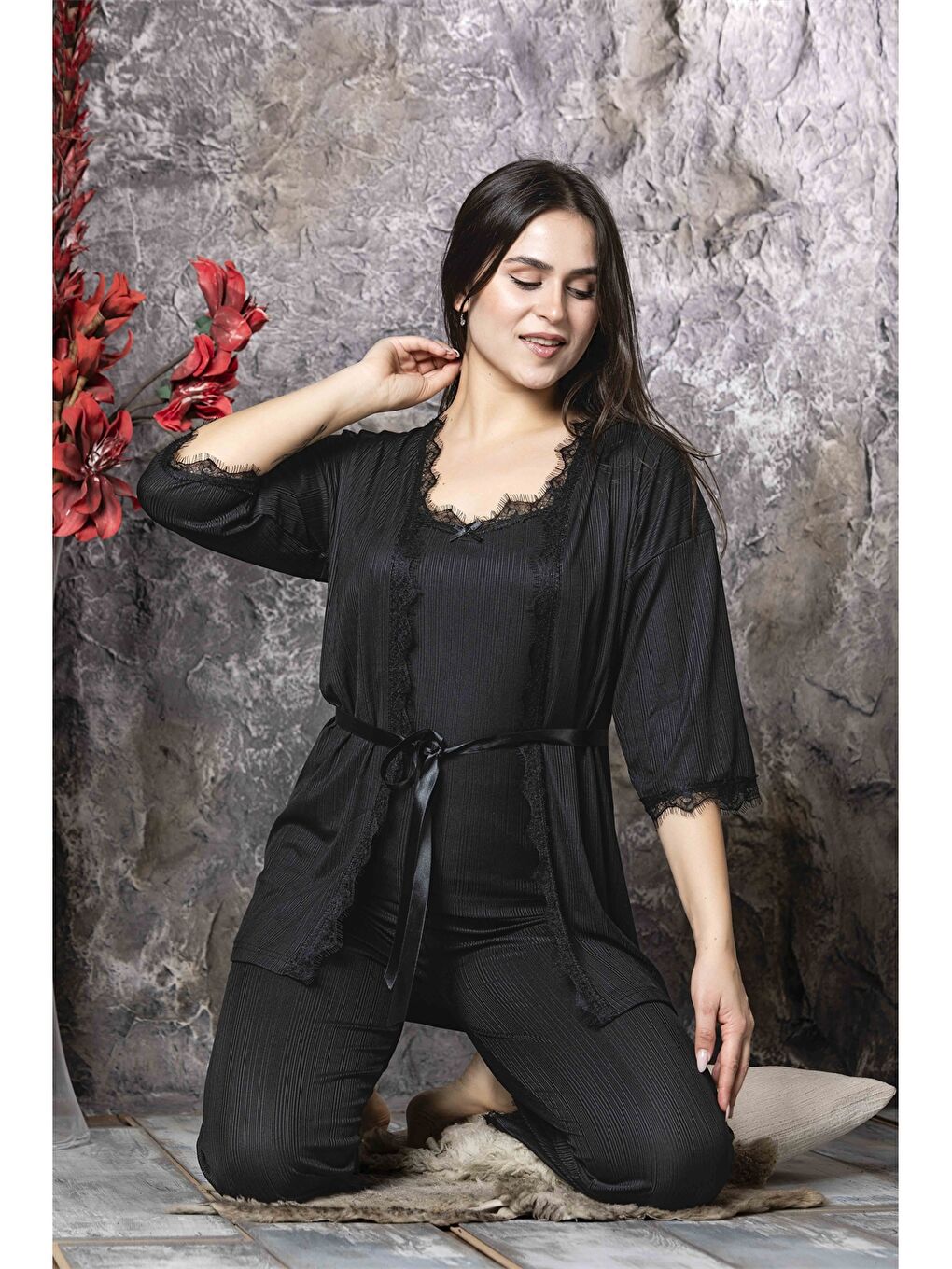 Siyah V Yaka Kadın Pijama Takım-2