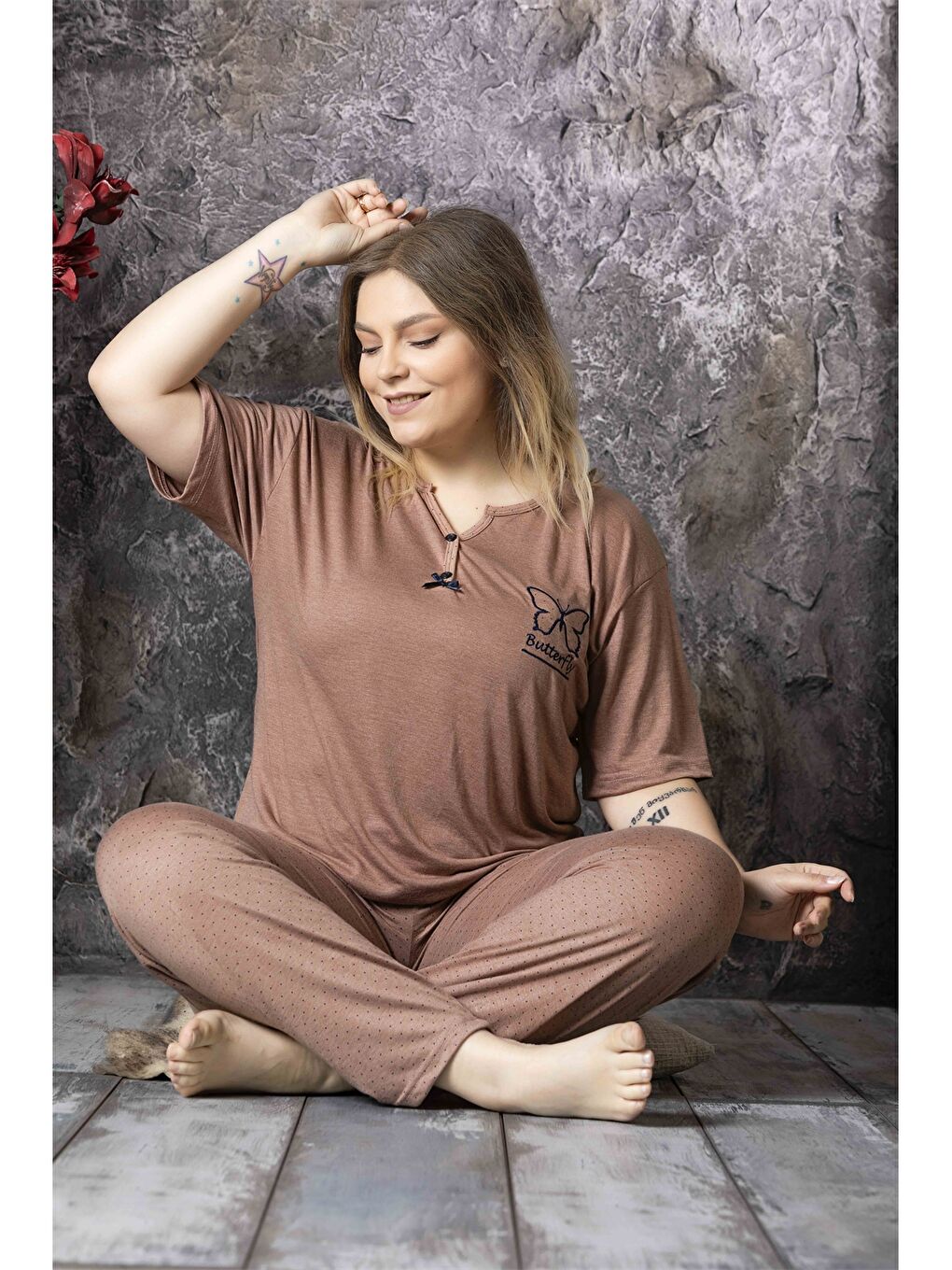 Kahverengi Gömlek Yaka Baskılı Kadın Pijama Takımı-1