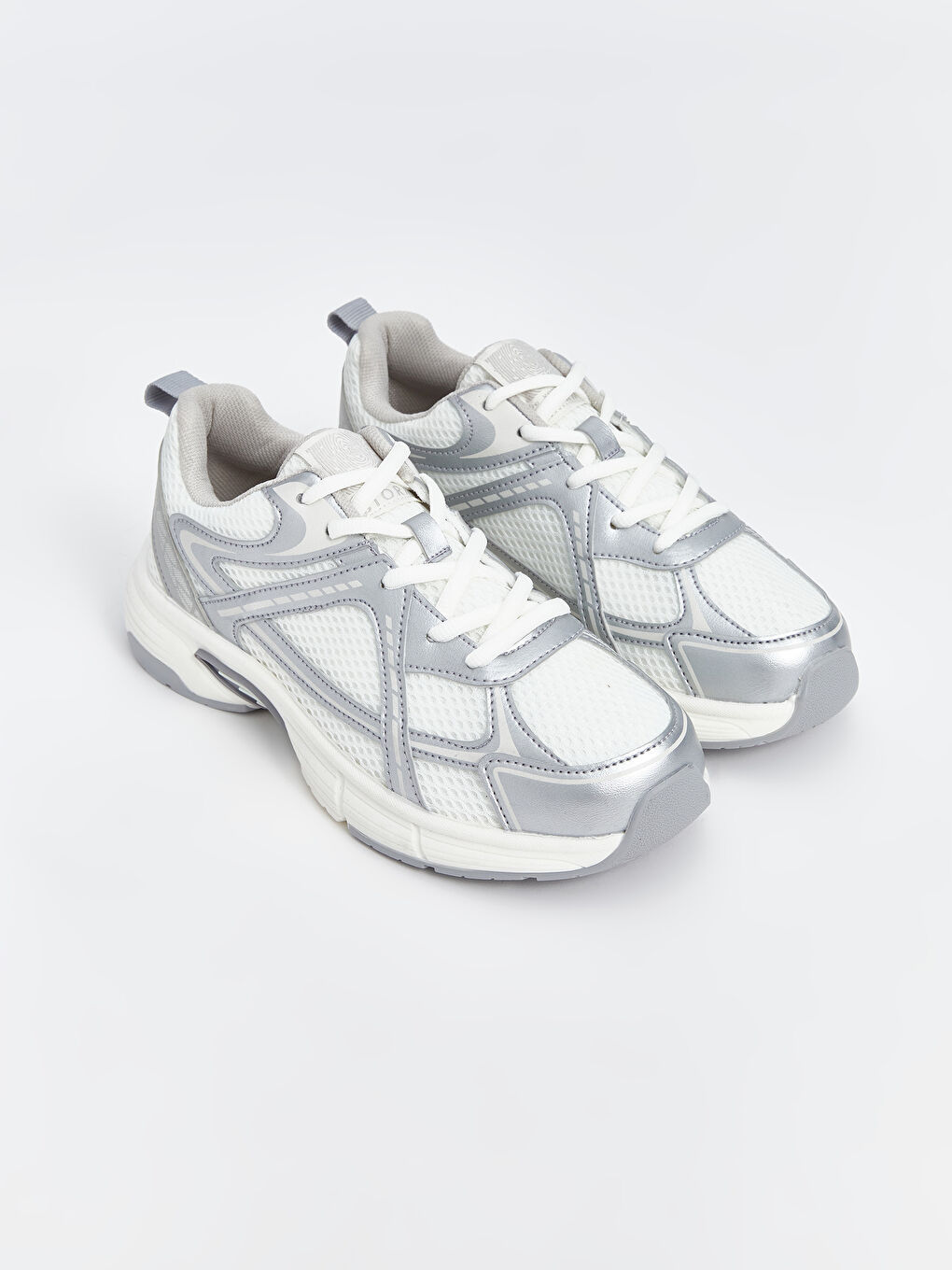 Gri Bağcıklı Kadın Spor Ayakkabı