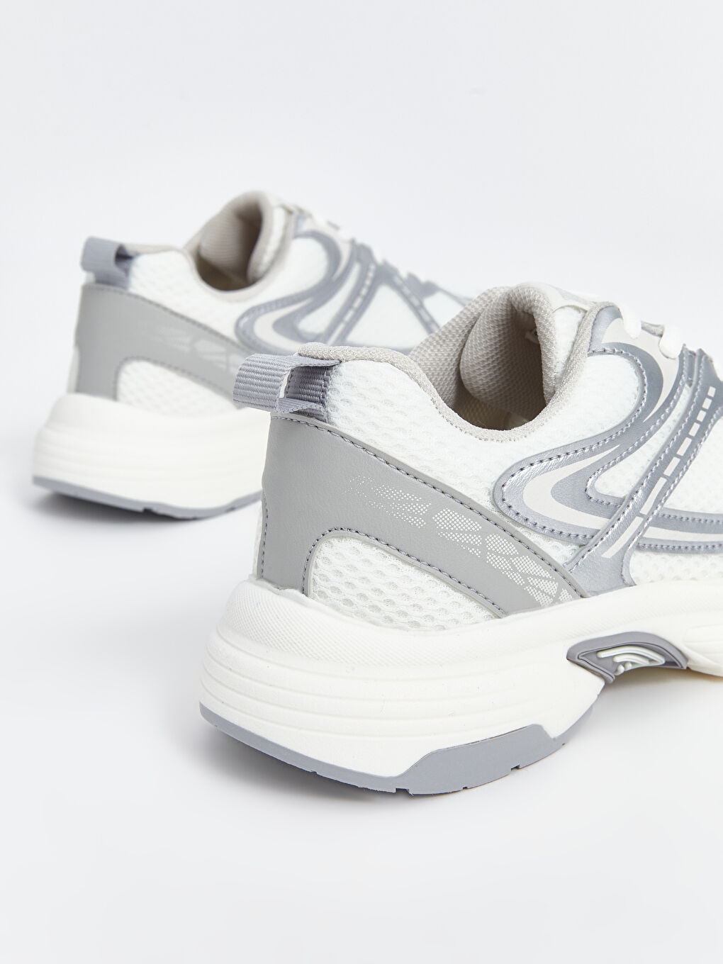 Gri Bağcıklı Kadın Spor Ayakkabı-3