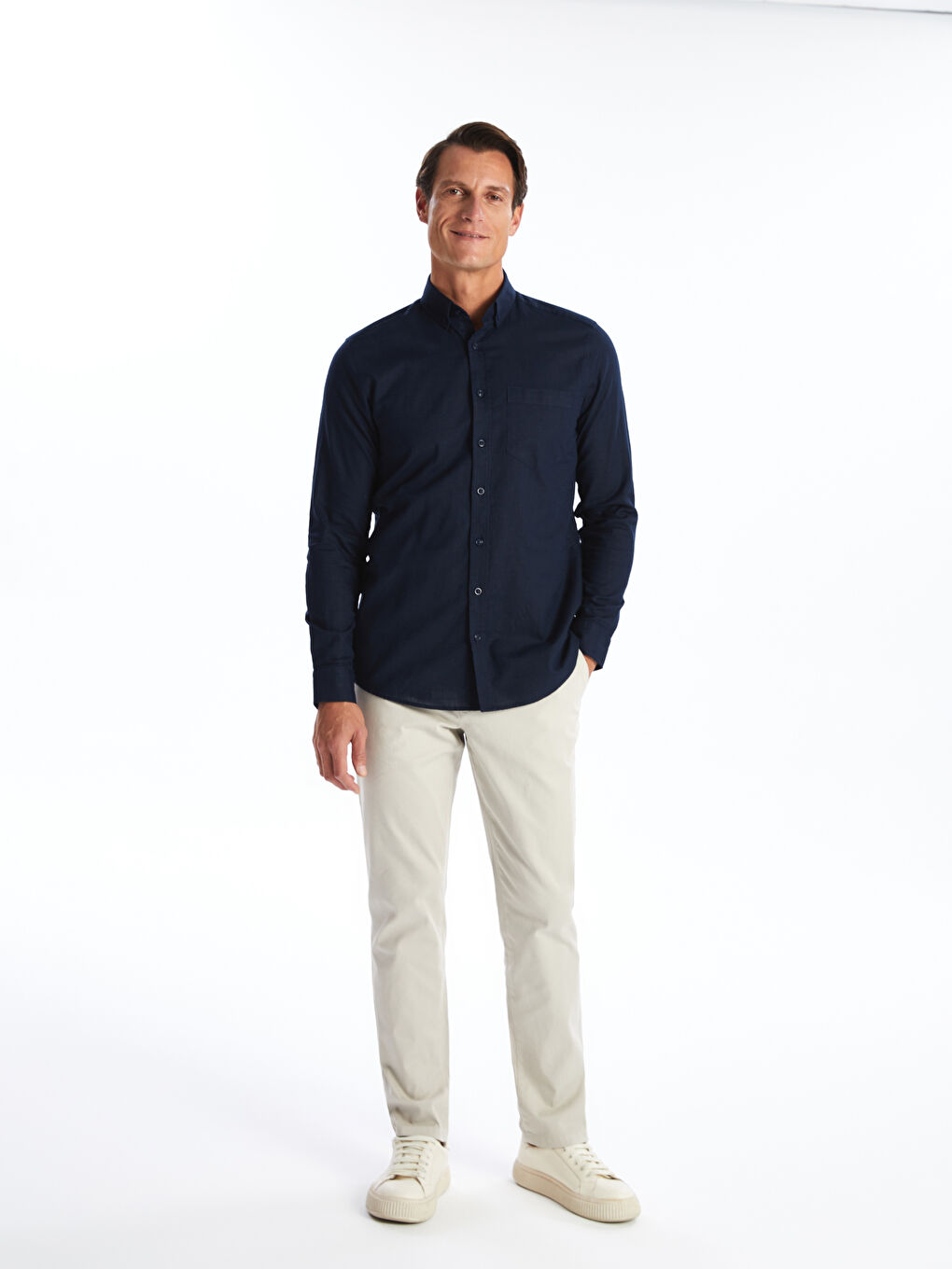 Muška košulja od mešavine lana standardnog kroja, dugih rukava-1