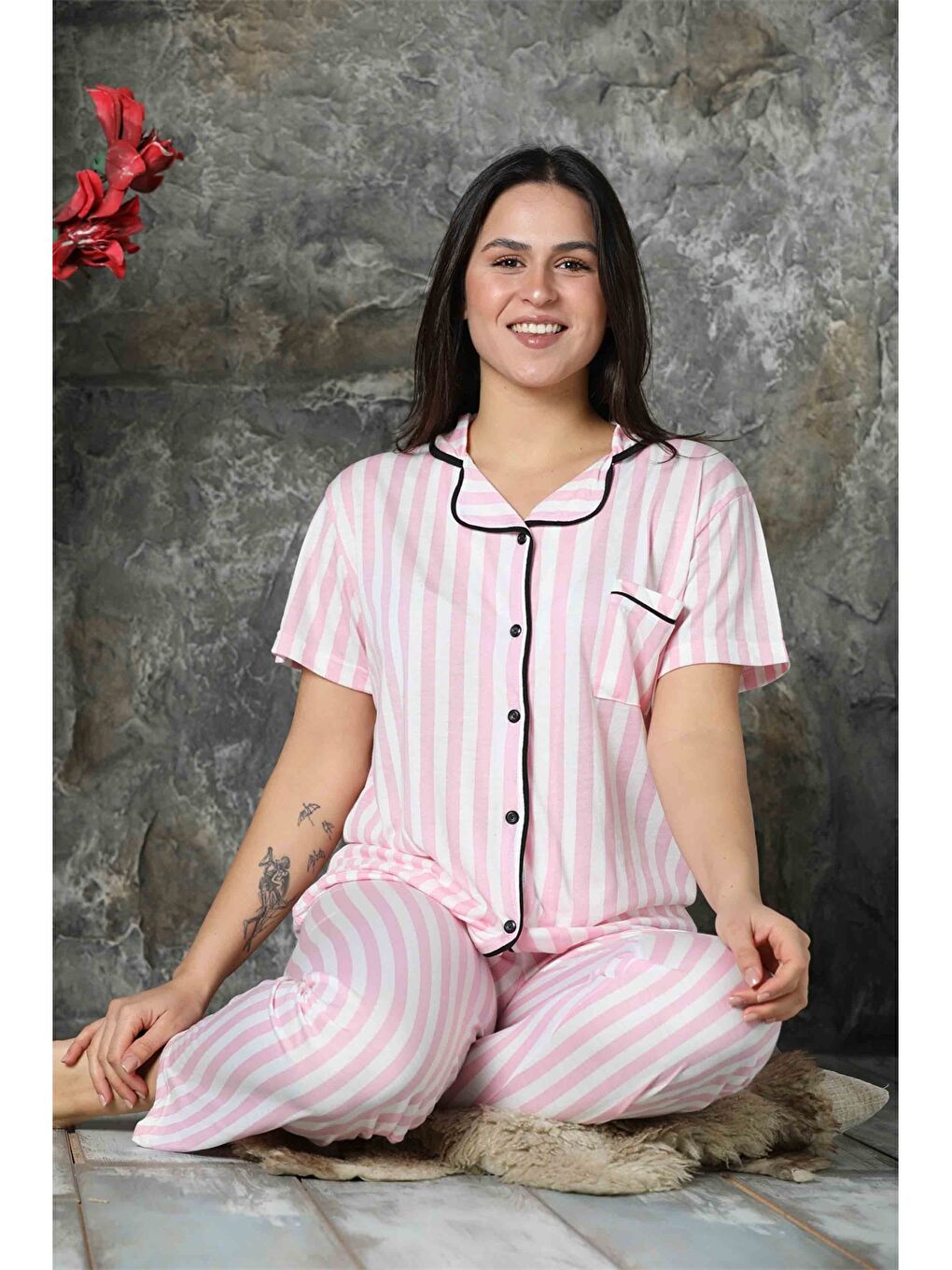 Pembe Gömlek Yaka Çizgili Kadın Pijama Takım