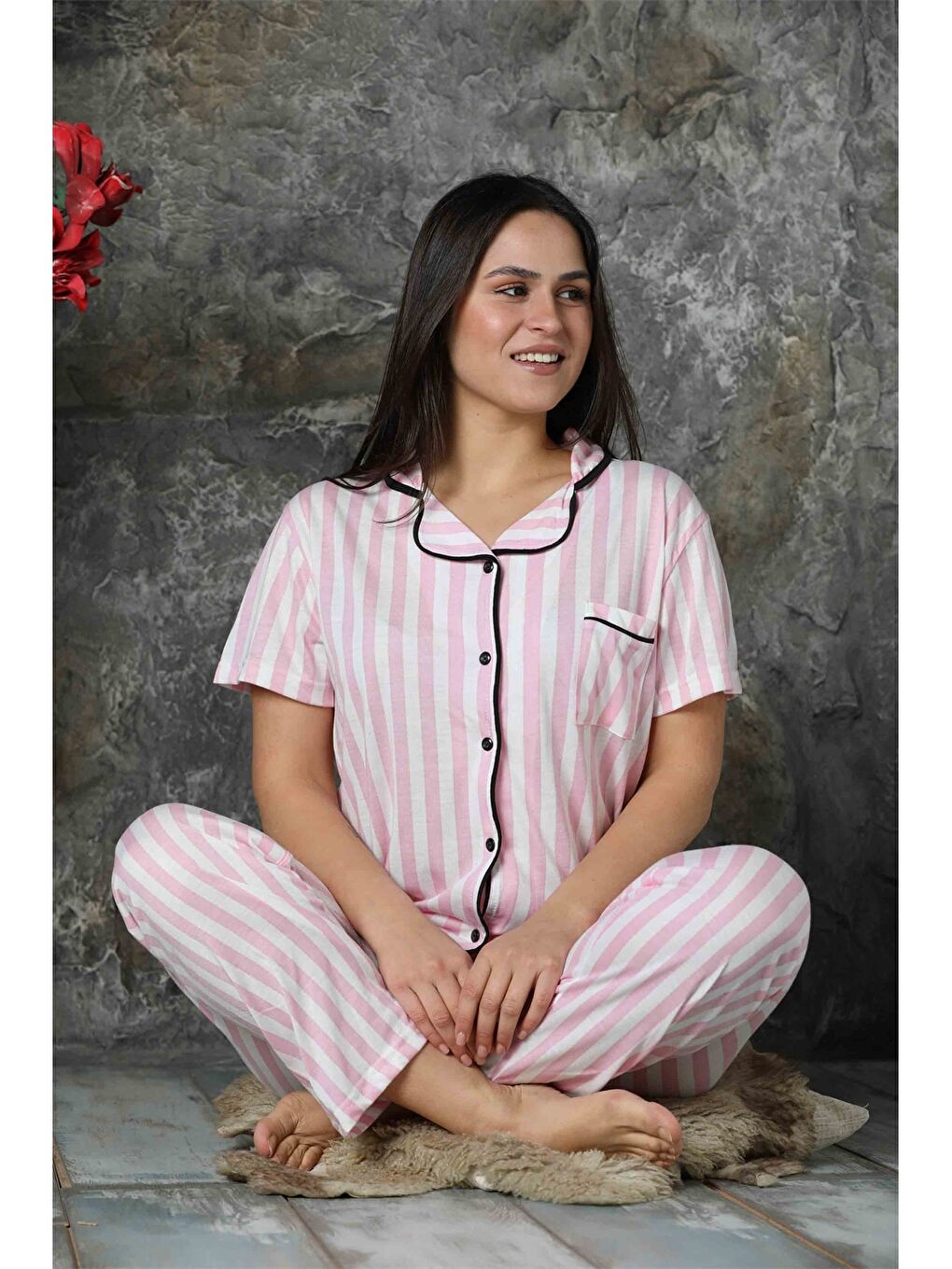 Pembe Gömlek Yaka Çizgili Kadın Pijama Takım-1