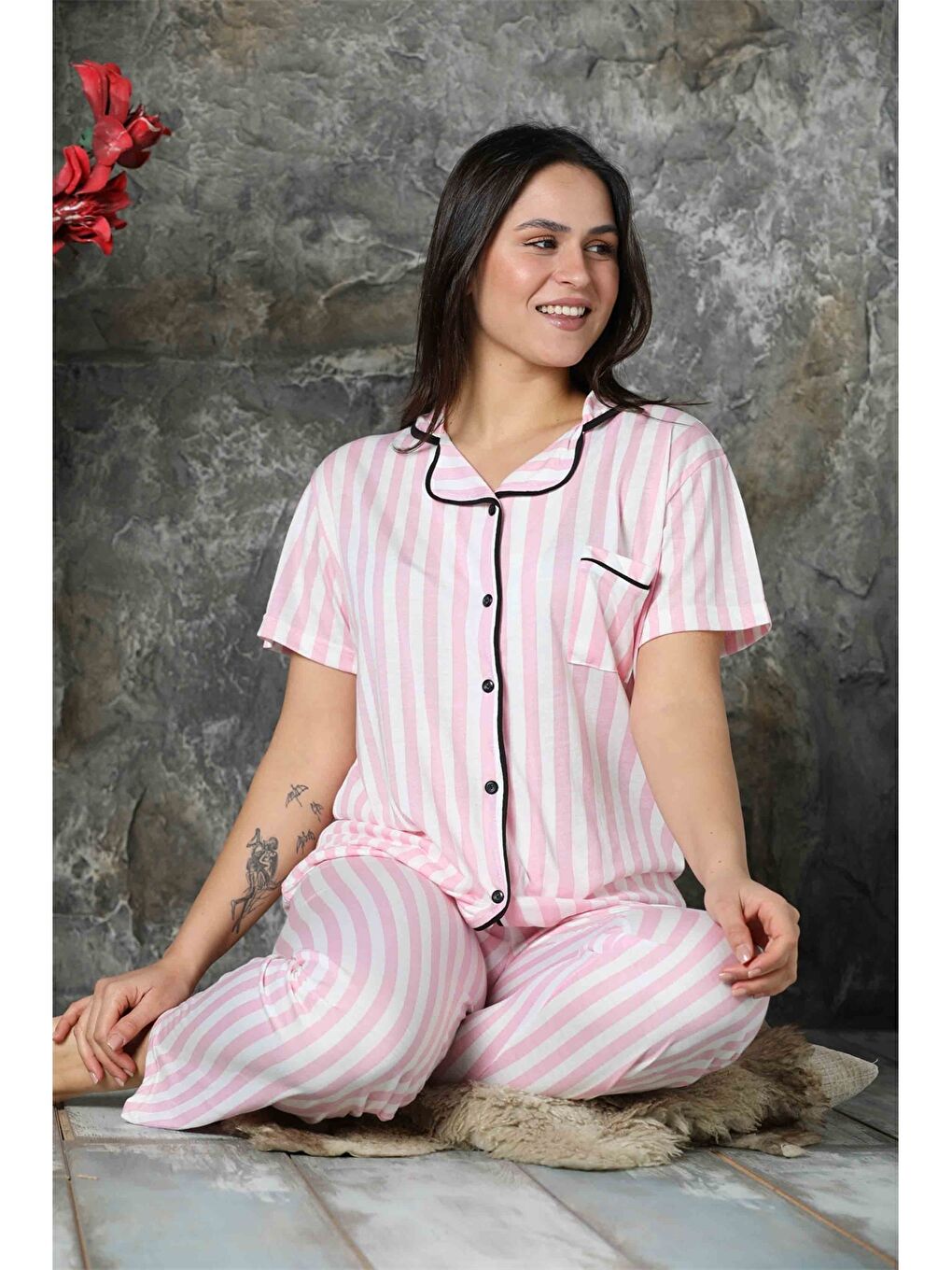 Pembe Gömlek Yaka Çizgili Kadın Pijama Takım-2