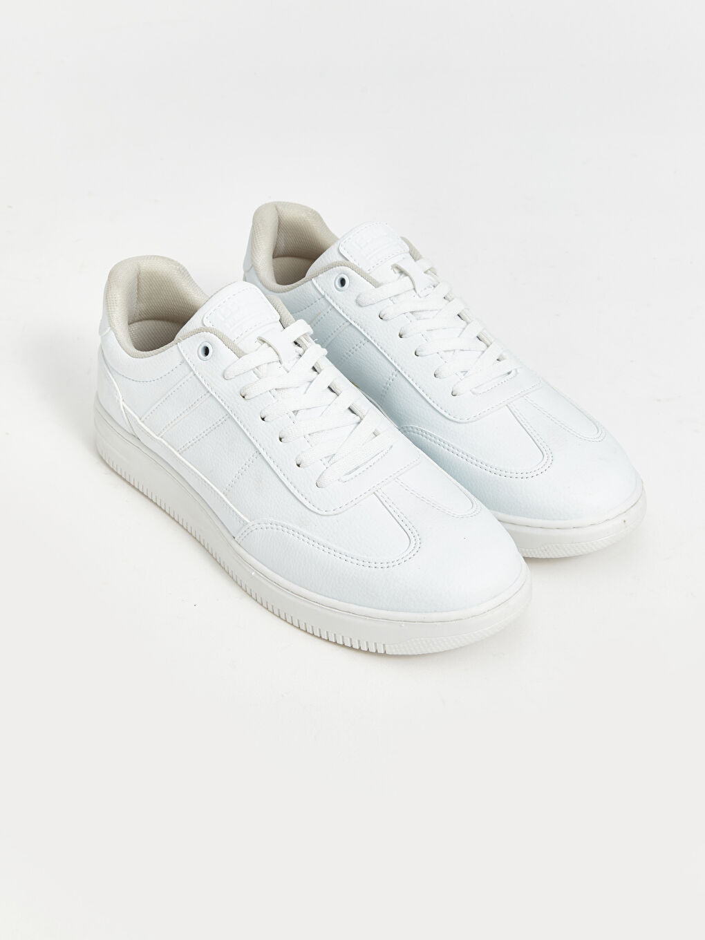 Кроссовки на шнуровке для мужчин