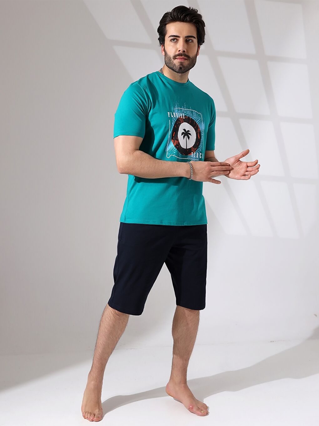 Petrol Bisiklet Yaka Kısa Kollu Baskılı Erkek Tişört ve Şort 2'li Takım