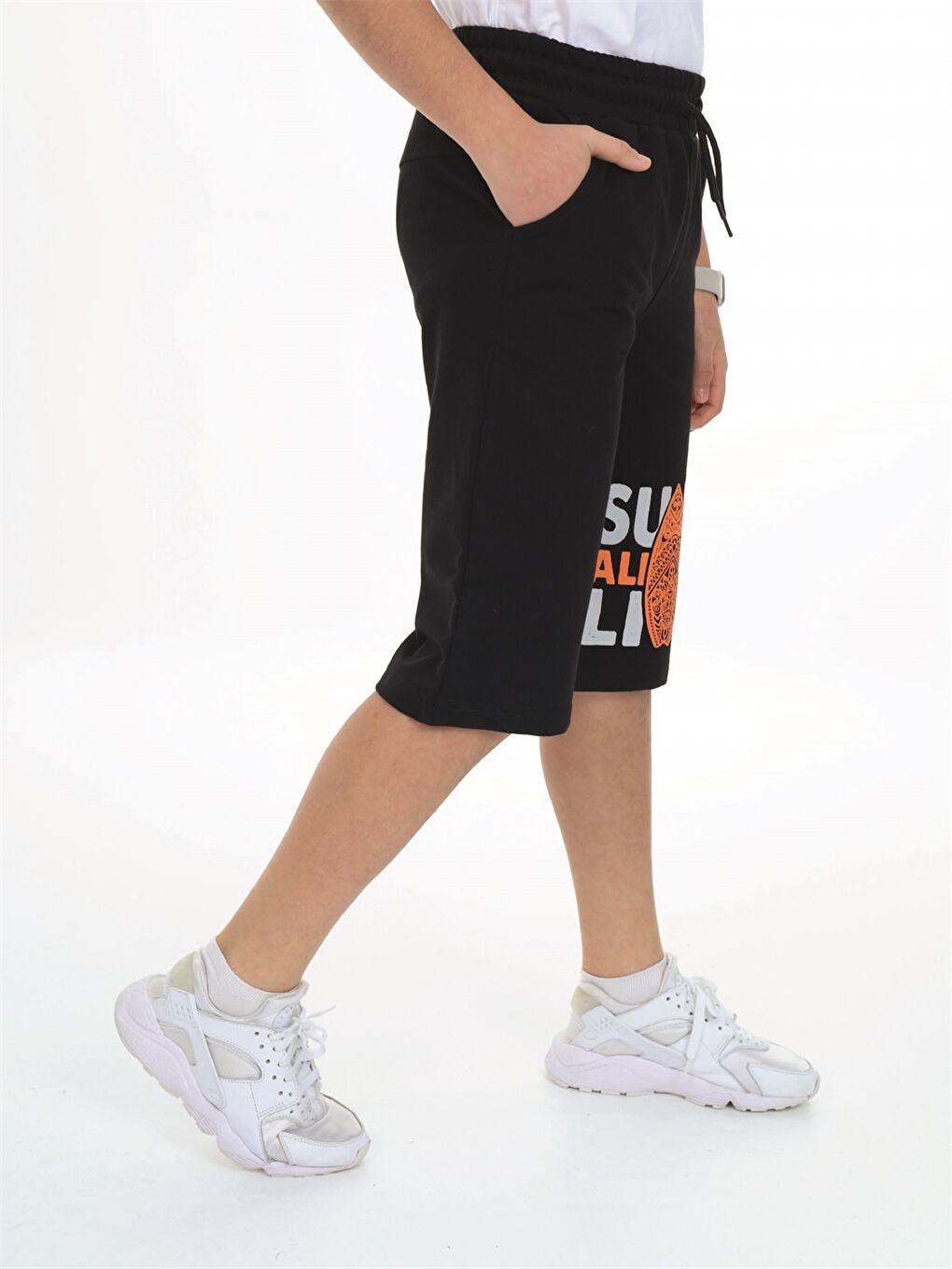 Siyah Beli Lastikli Baskılı Erkek Çocuk Kapri-2