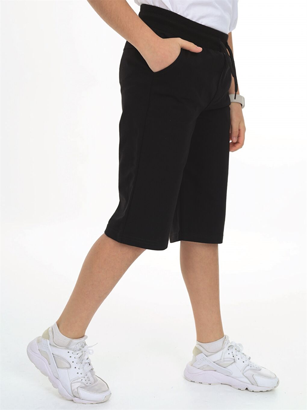 Siyah Beli Lastikli Baskılı Erkek Çocuk Kapri-2