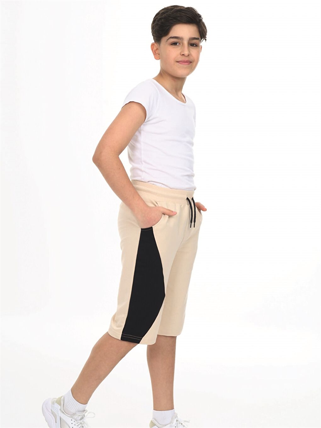 Bej Beli Lastikli Önü Garnili Erkek Çocuk Kapri-1