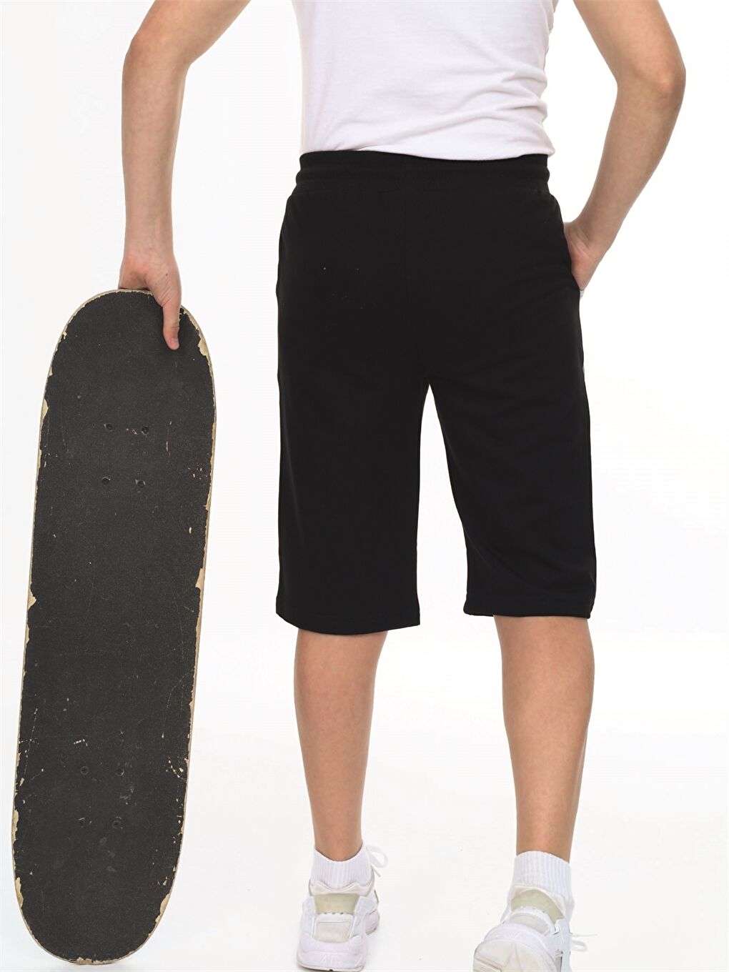 Siyah Beli Lastikli Önü Garnili Erkek Çocuk Kapri-3