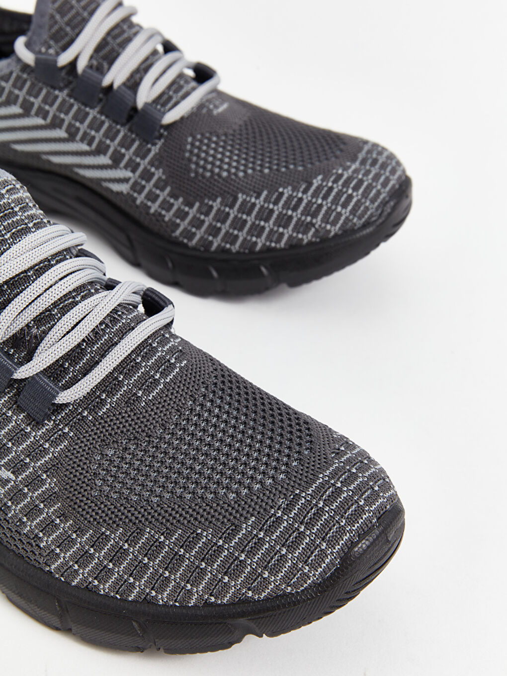 Lace-up Men's Sneakers with Mesh Detail-2