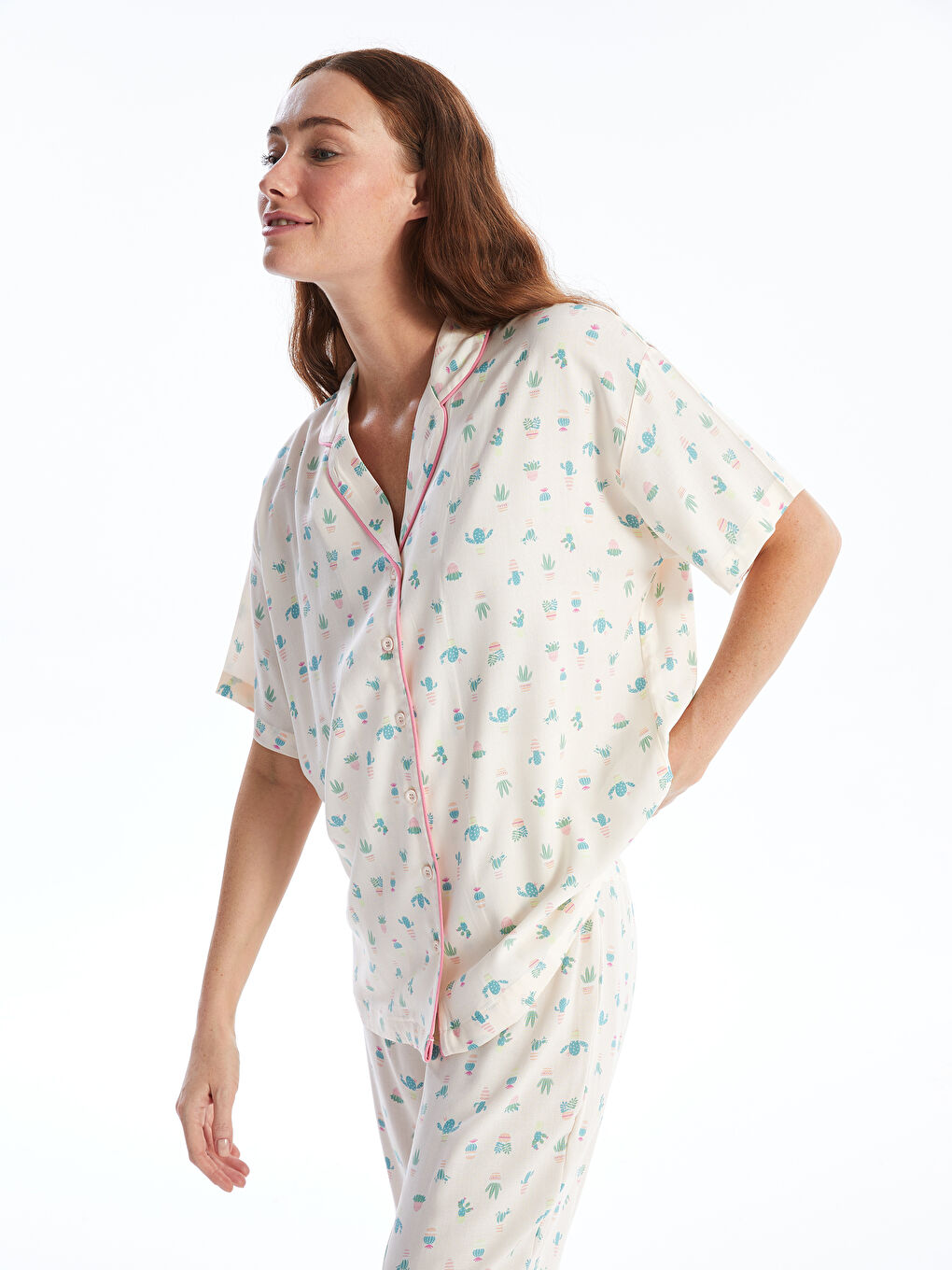 Pembe Gömlek Yaka Baskılı Kısa Kollu Kadın Pijama Takımı-1