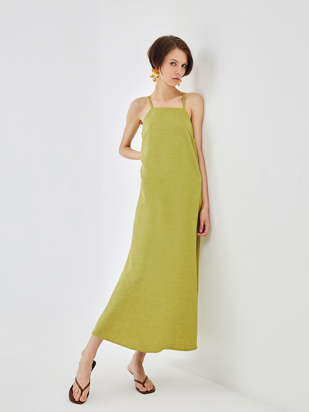 Yeşil Kare Yaka Düz İp Askılı Keten Görünümlü Elbise