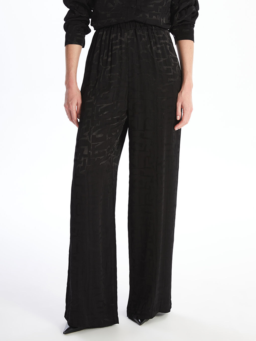 LCWAIKIKI Classic Elasticated Waist Relaxed Fit Patterned Women's Trousers -S4NR04Z8-CVL