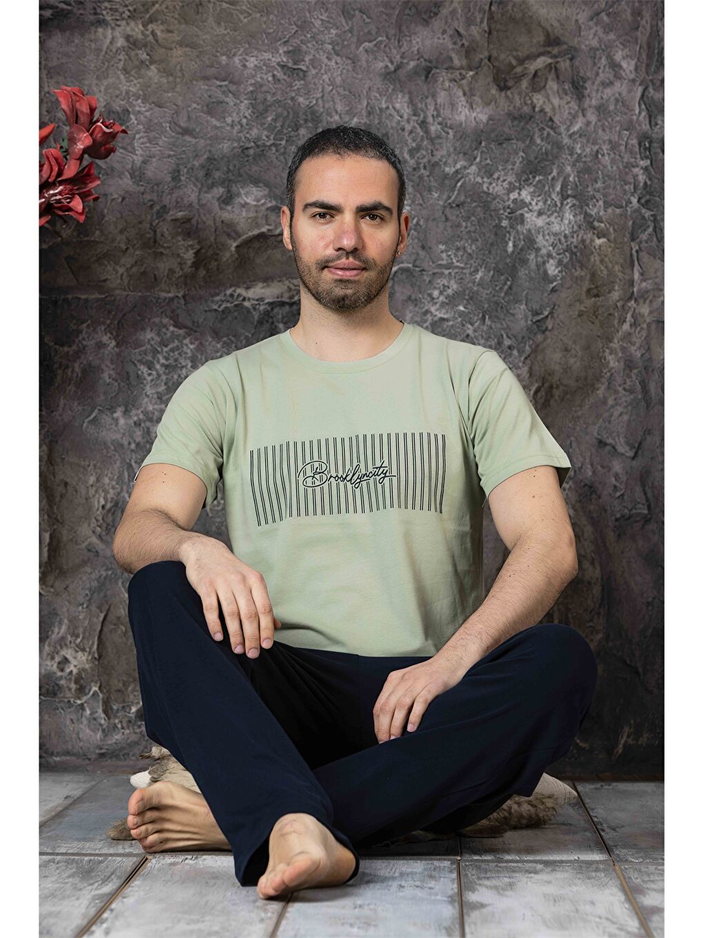 Yeşil Bisiklet Yaka Baskılı Kısa Kollu Erkek Pijama Takımı-1