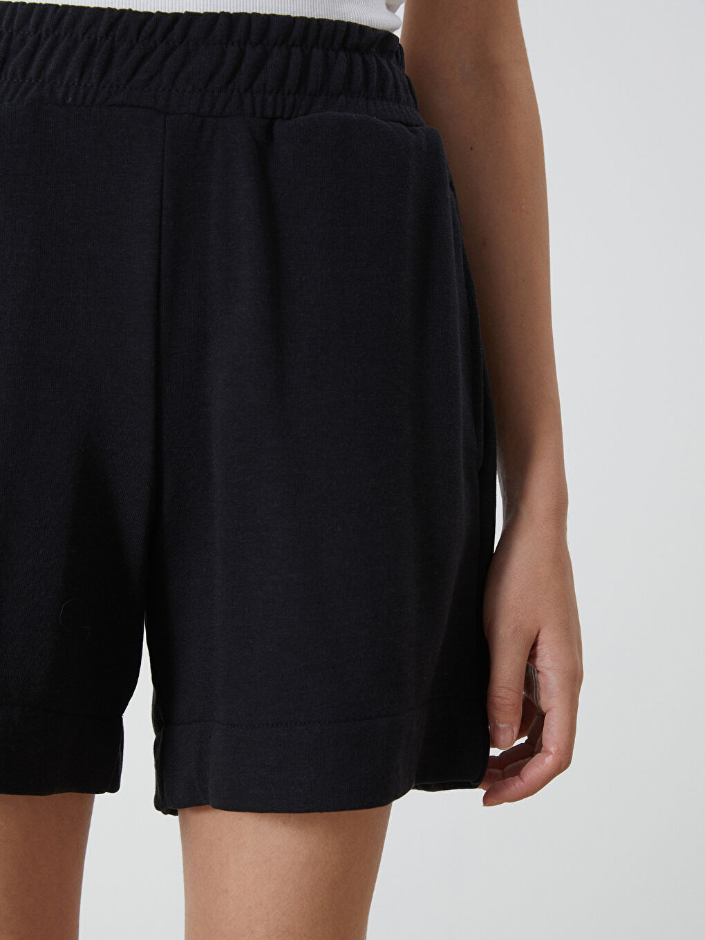 Women's Elastic Waist Shorts -S4NT02Z8-CVL