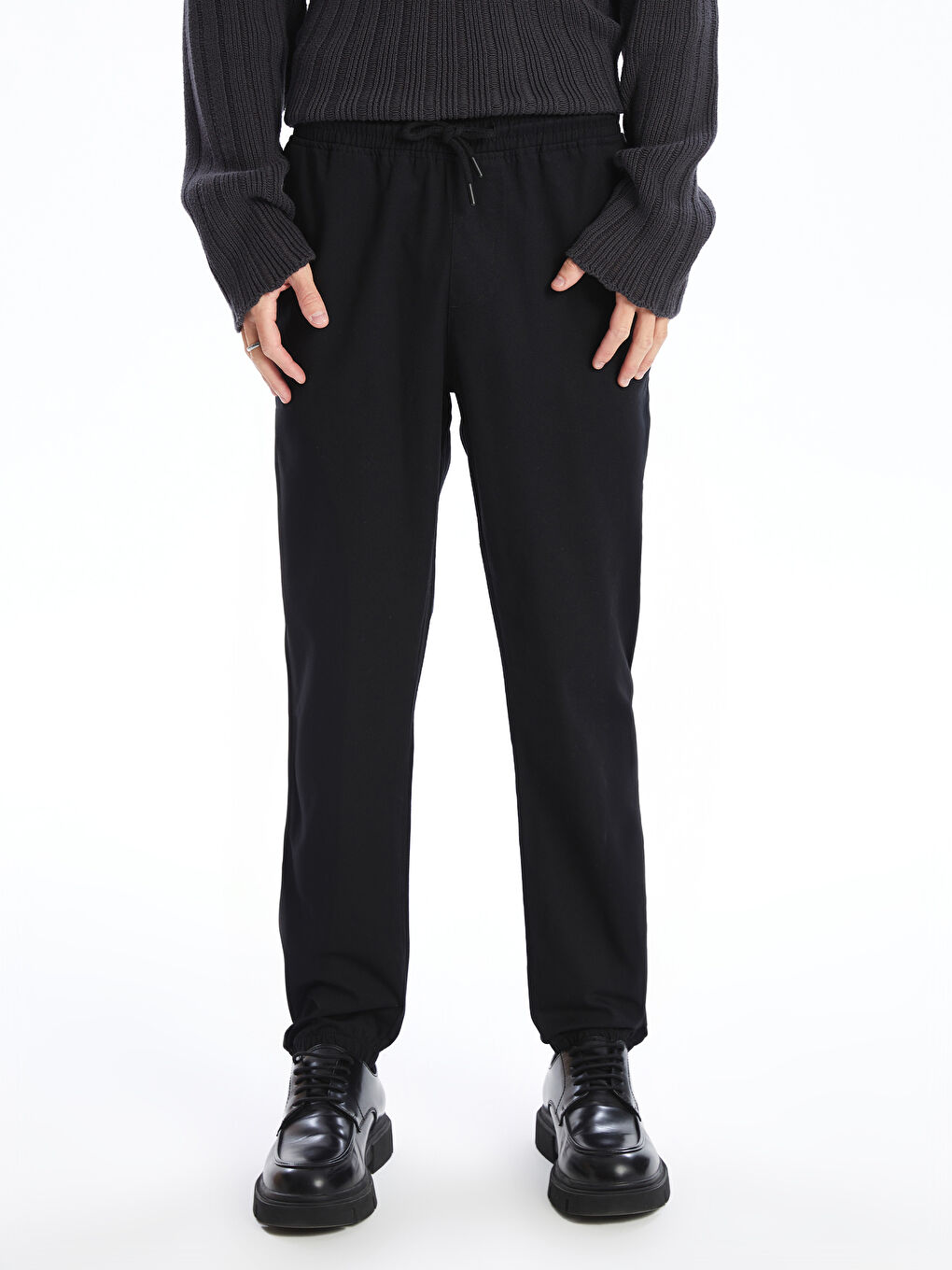 Siyah Standart Kalıp Gabardin Erkek Jogger Pantolon-1