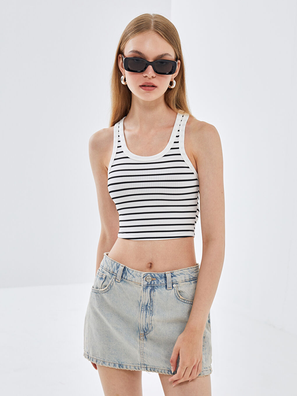 BLAİS Siyah Halter Yaka Çizgili Kadın Crop