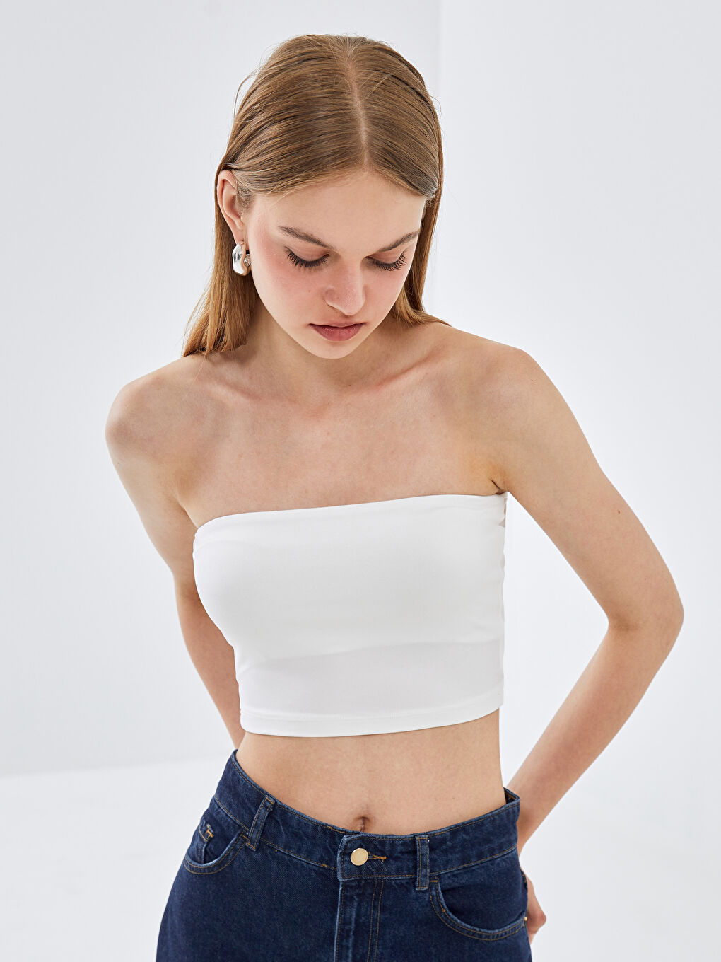Beyaz Kadın Straplez Yaka Düz Crop
