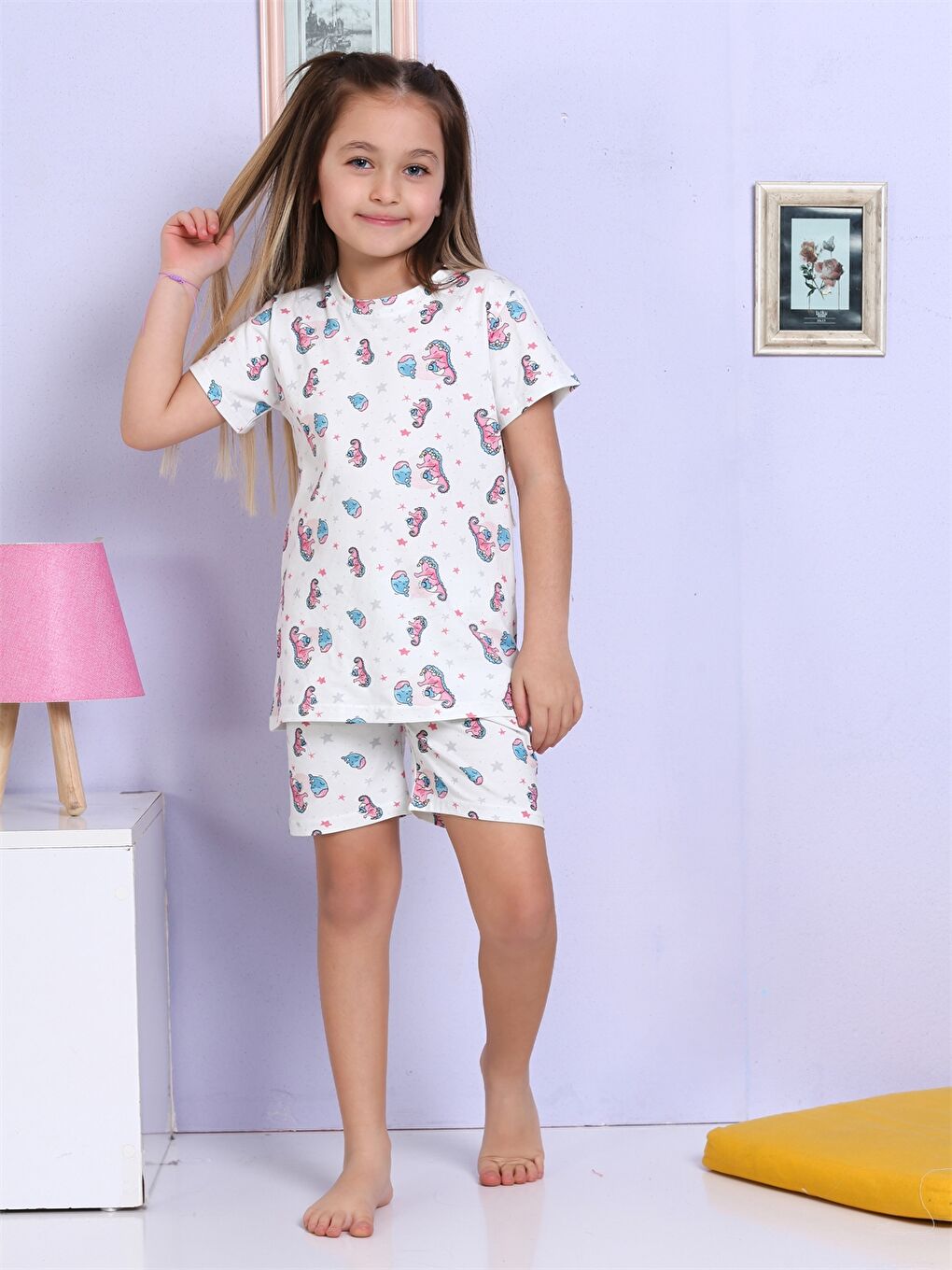 Beyaz Bisiklet Yaka Baskılı Kısa Kollu Kız Çocuk Şortlu Pijama Takımı-3