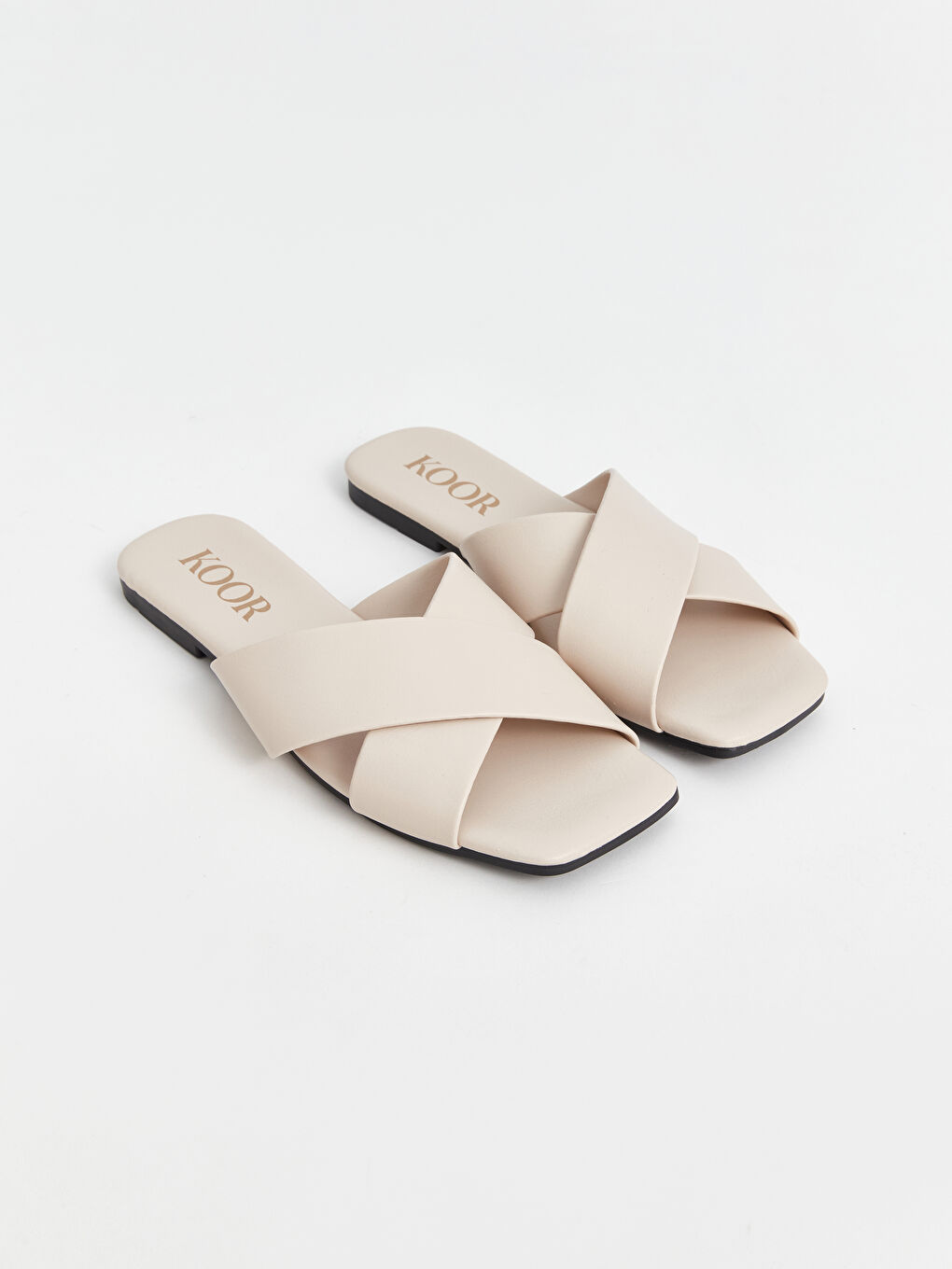 Bej Çapraz Bantlı Kadın Terlik