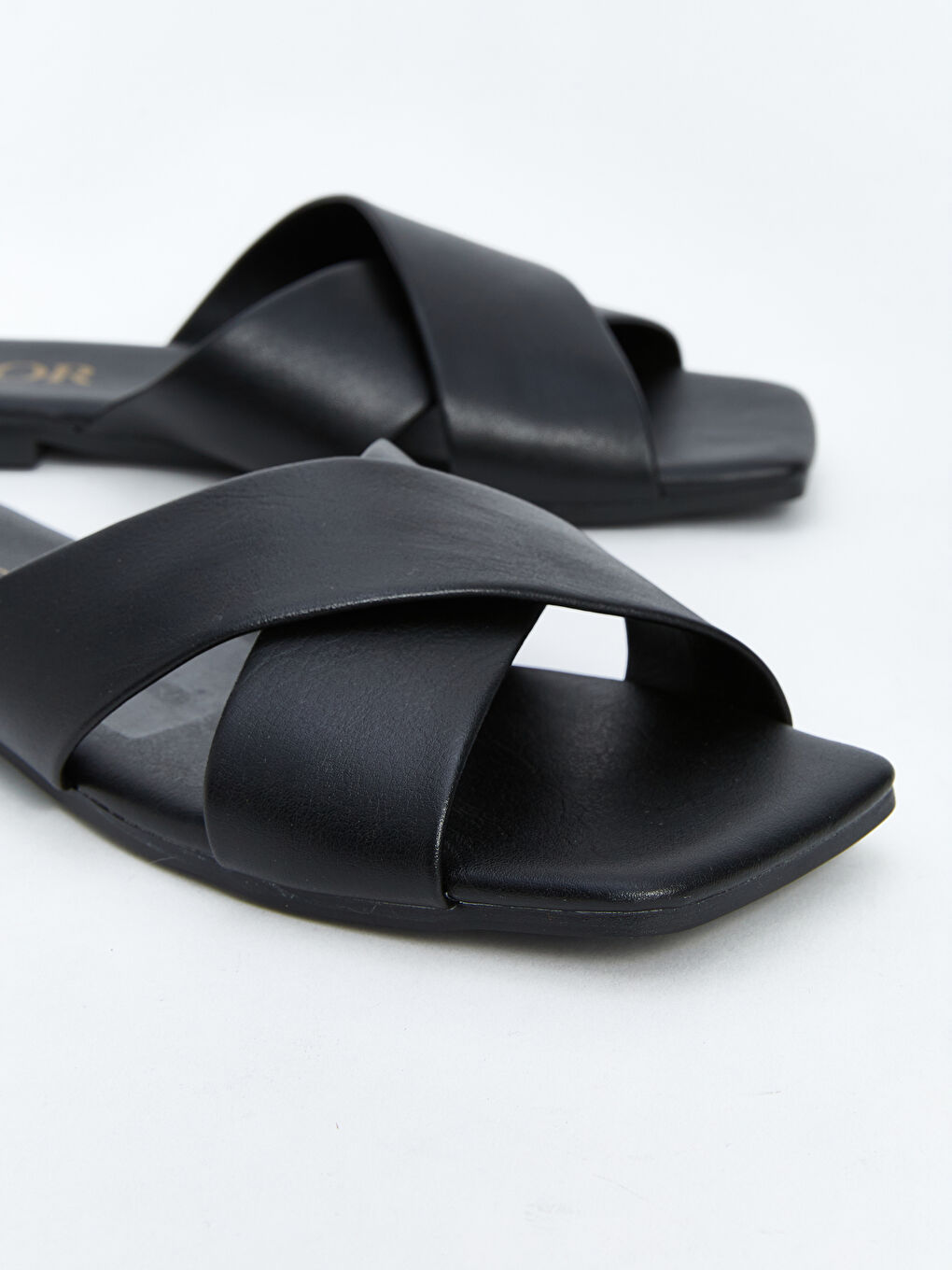 Siyah Çapraz Bantlı Kadın Terlik-2