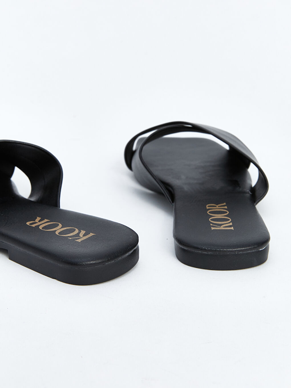 Siyah Çapraz Bantlı Kadın Terlik-3