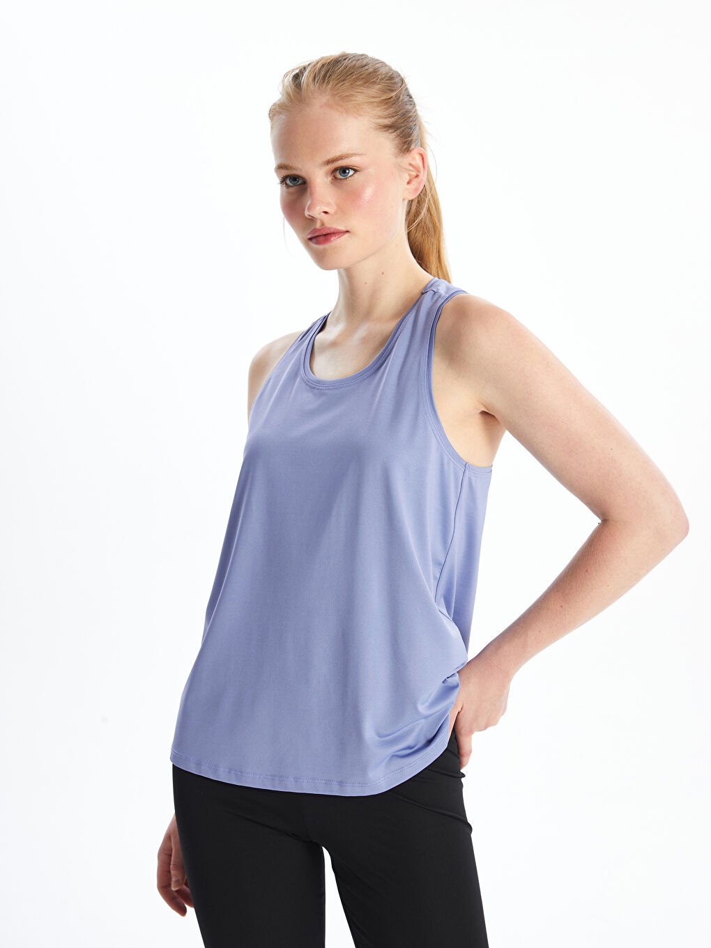 Mor U Yaka Kadın Sporcu Atleti