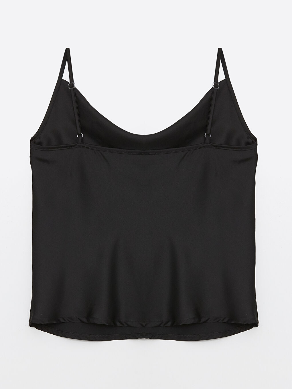 Siyah Dökümlü Yaka Düz Askılı Kadın Bluz-5