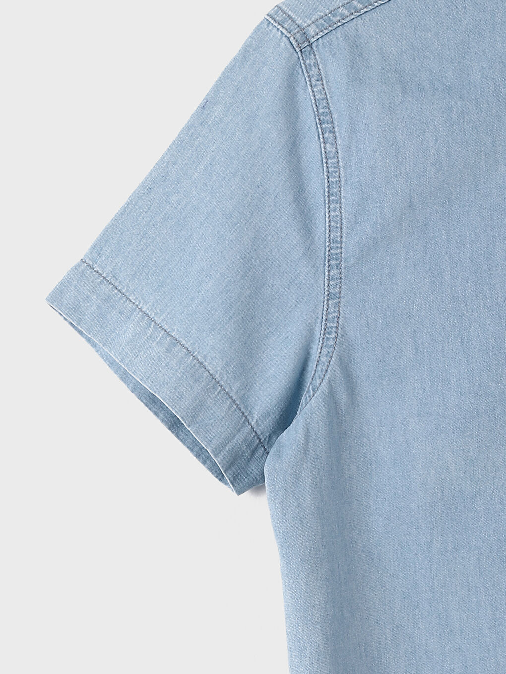 قميص جينز كم قصير عادي للرجال-2