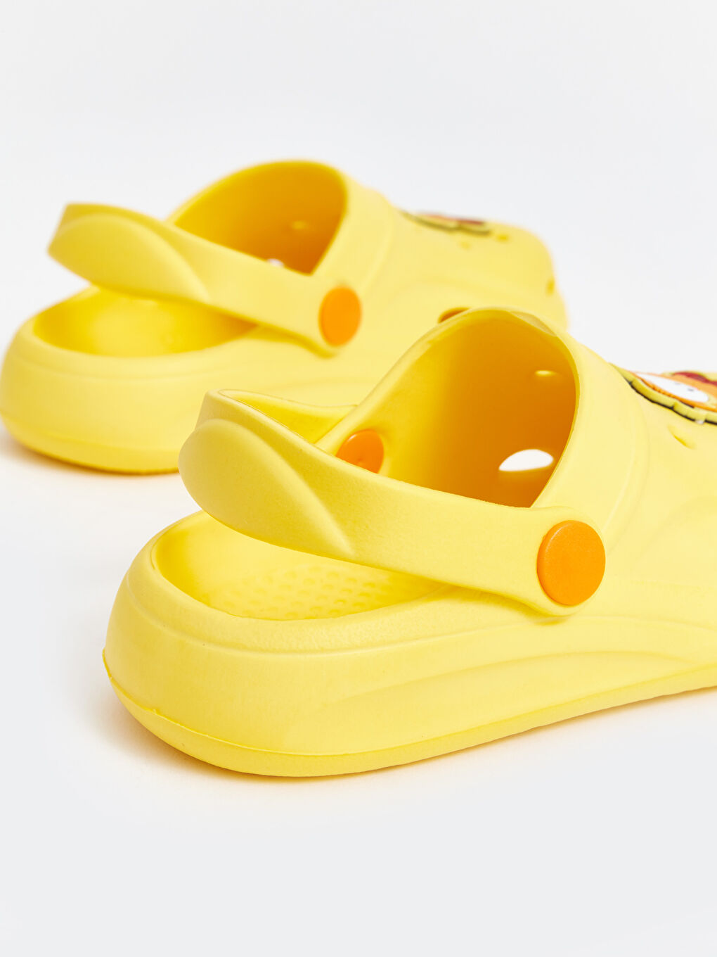 LCW STEPS Sari Garfield Baskılı Erkek Çocuk Plaj Sandaleti - 4