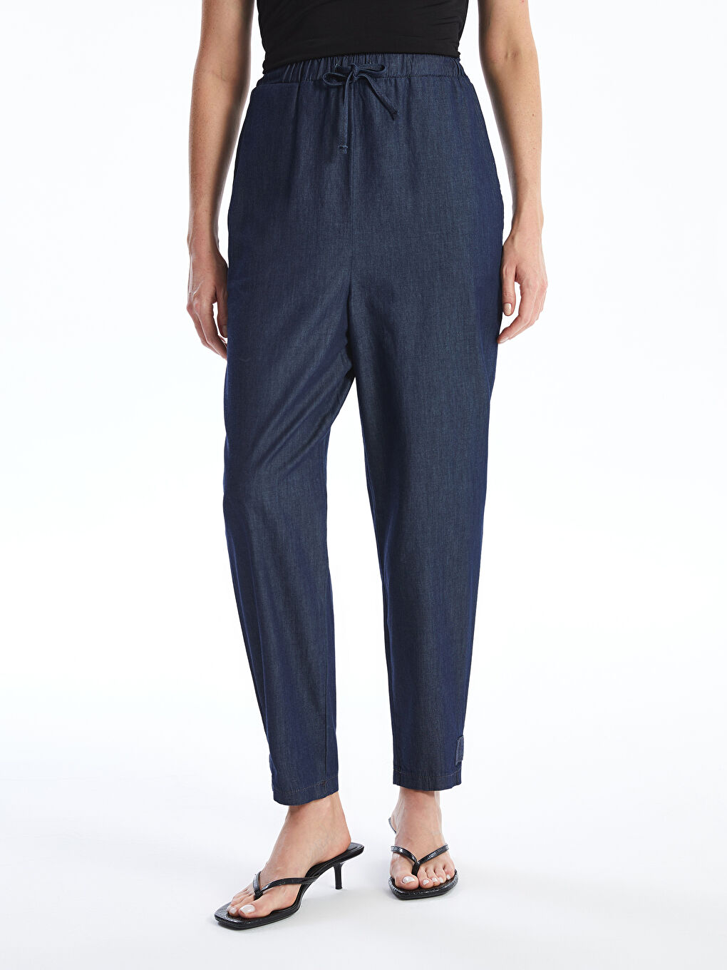 ელასტიური წელის ქალებისთვის ჯინსი-1