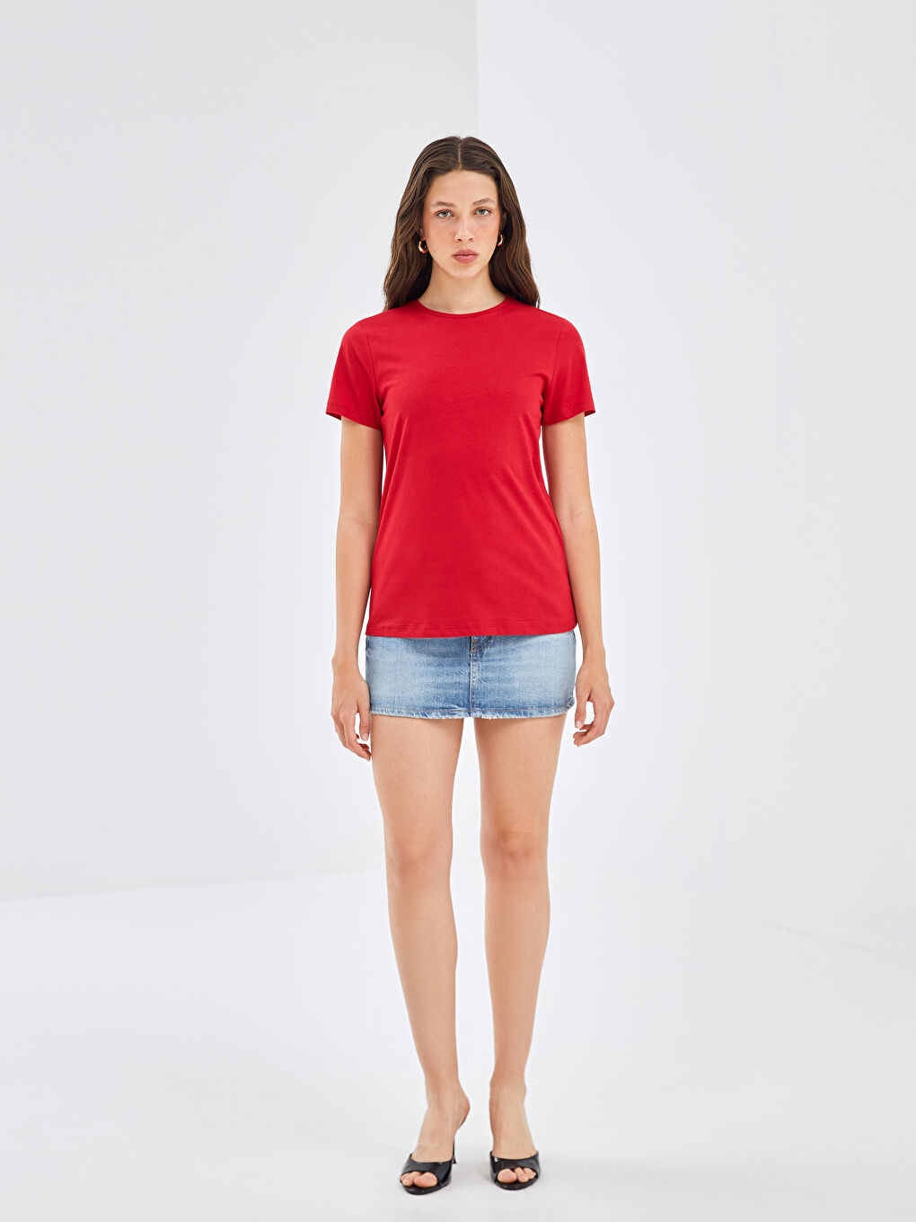 Kırmızı Bisiklet Yaka Düz Kısa Kollu Kadın Tişört-1