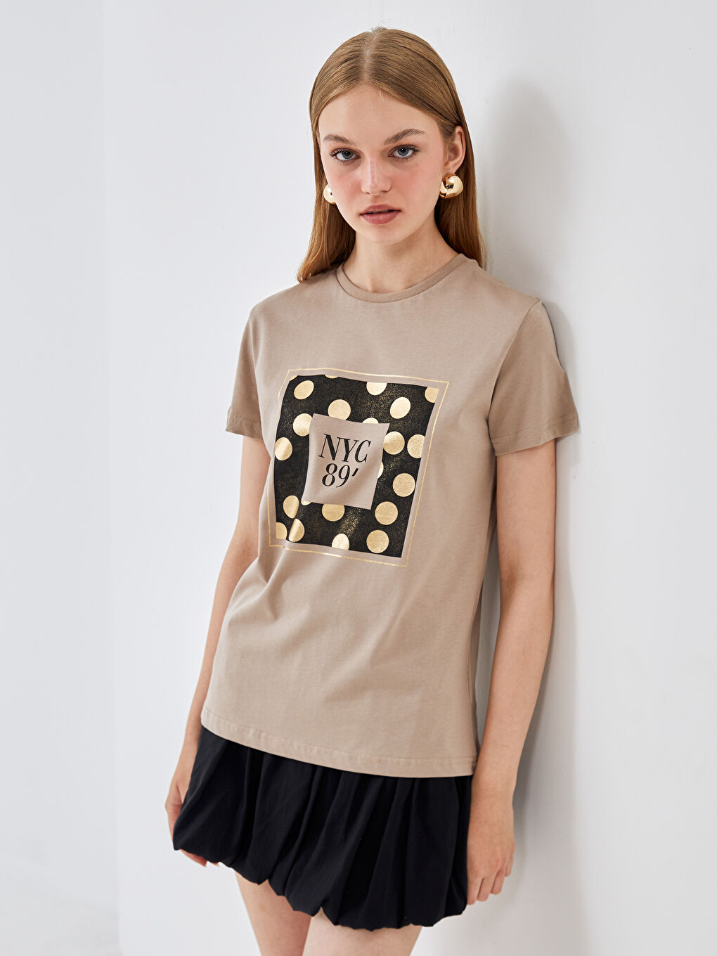 Kahverengi Bisiklet Yaka Baskılı Kısa Kollu Kadın Tişört