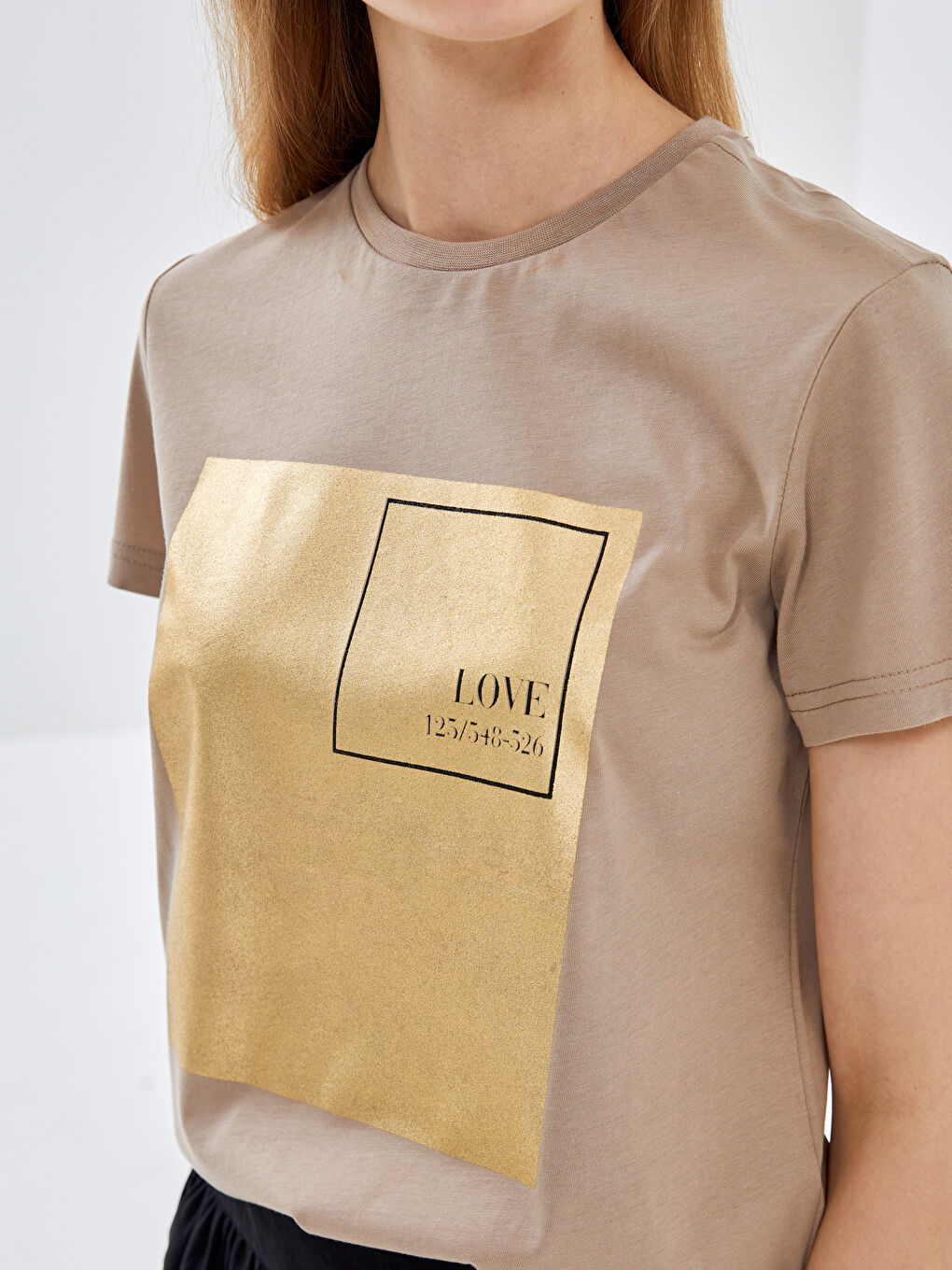 Kahverengi Bisiklet Yaka Baskılı Kısa Kollu Kadın Tişört-2