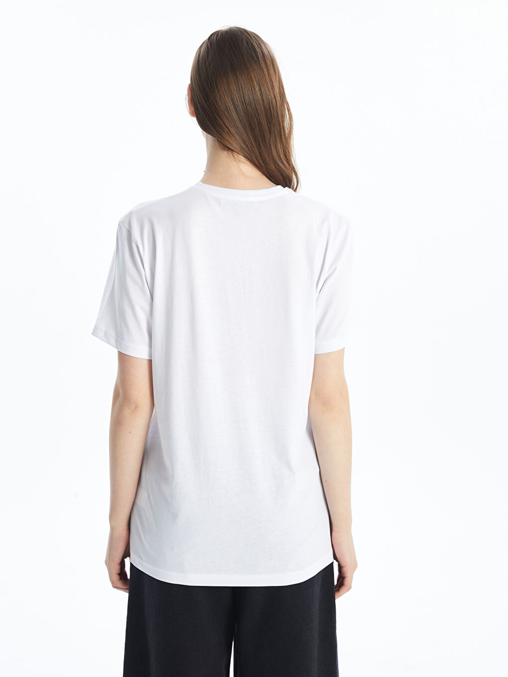 Beyaz Bisiklet Yaka Baskılı Kadın Tişört-4