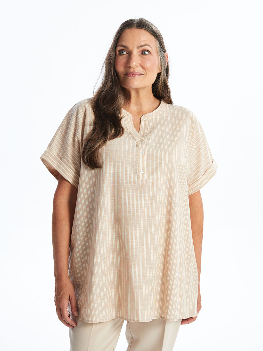 Bej Kaçık Yaka Çizgili Kısa Kollu Kadın Bluz