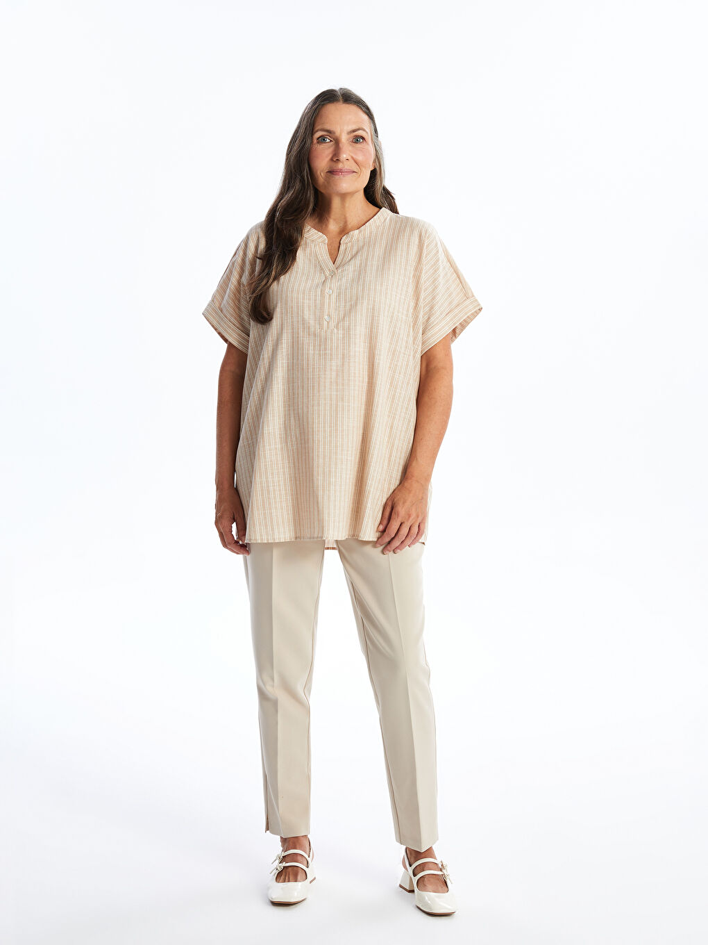 Bej Kaçık Yaka Çizgili Kısa Kollu Kadın Bluz-1