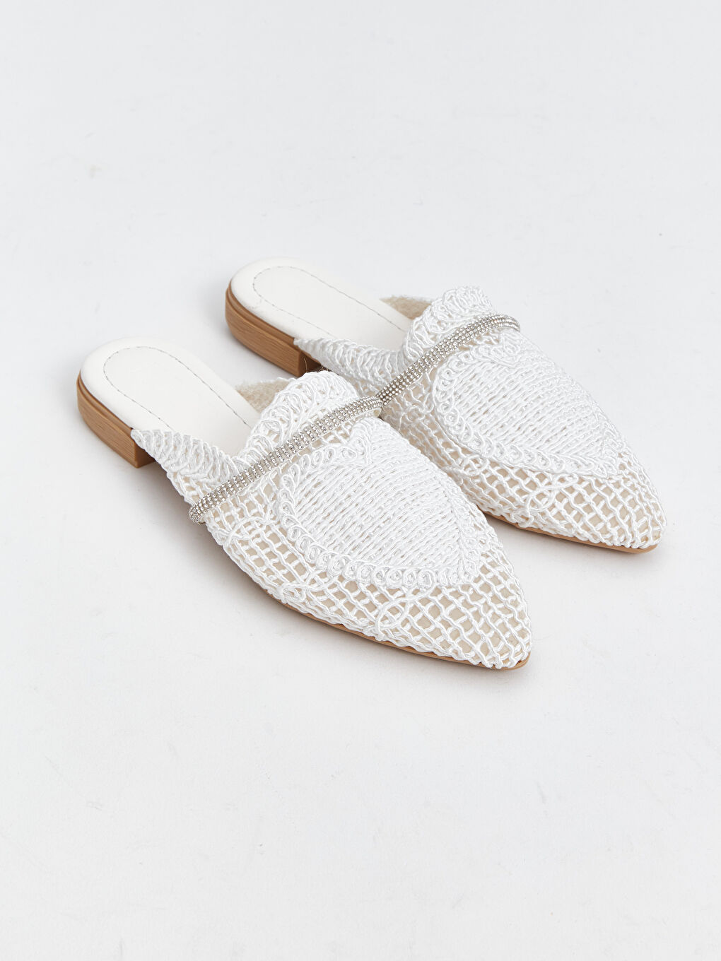 Beyaz Örgü Detaylı Kadın Terlik