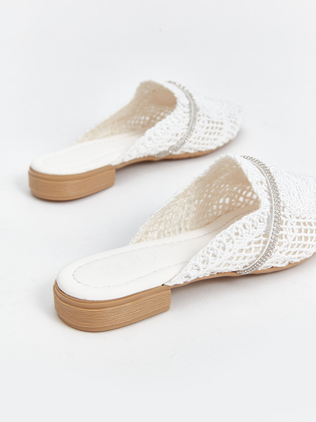 Beyaz Örgü Detaylı Kadın Terlik-4